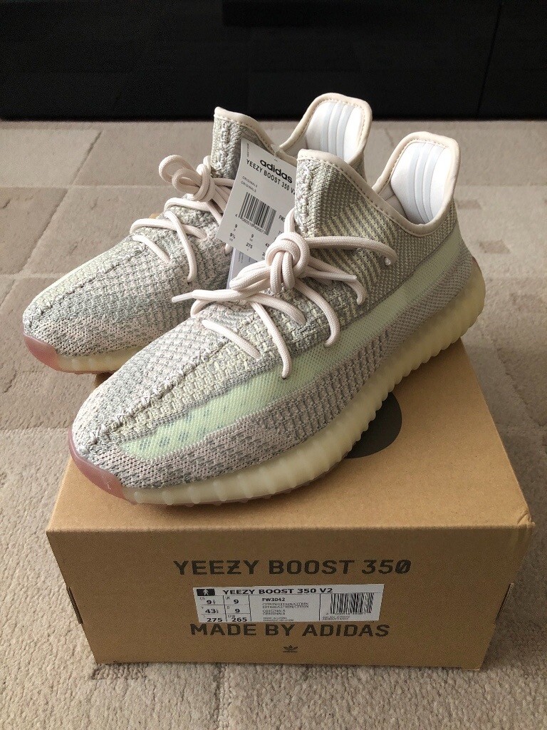 THE YEEZY BOOST 350 V2 CITRIN ANTONIA IT
